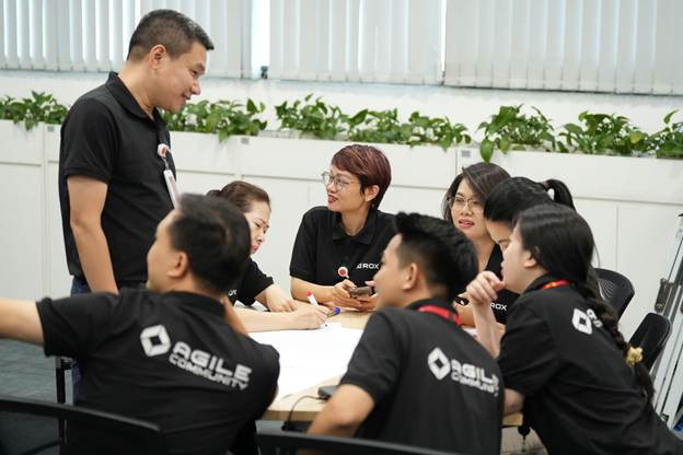 Buổi sinh hoạt định kỳ của Câu lạc bộ Agile tại Tập đoàn ROX
