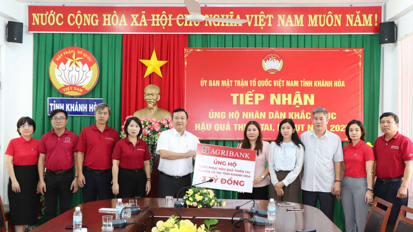 Ngay trong tâm lũ, Agribank hỗ trợ khẩn cấp 11 tỷ đồng các tỉnh Nam Trung Bộ và Tây Nguyên 