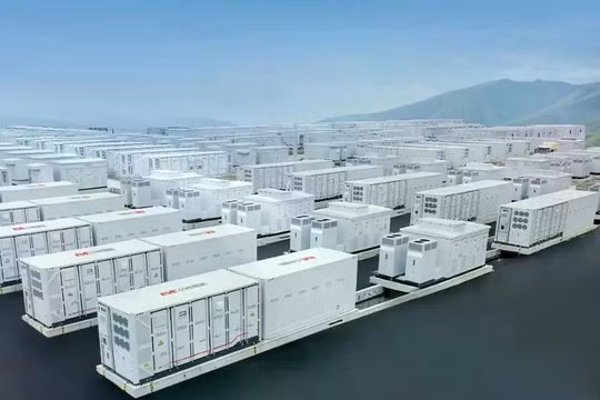 Trạm lưu trữ năng lượng 400MWh đầu tiên trên thế giới được xây dựng bằng pin dung lượng lớn 628Ah. Ảnh: EVE Energy.