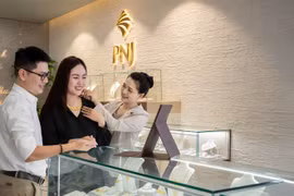 Thế khó của PNJ trong cơn khủng hoảng thanh khoản