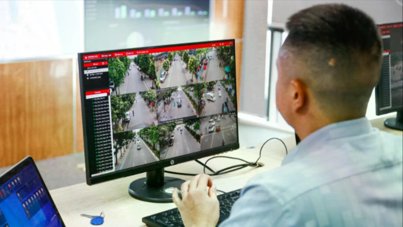 Trong giai đoạn 2025-2027, Hà Nội sẽ lắp đặt thiết bị giao thông thông minh ngoại vi tại 55 nút và vị trí trên các tuyến vành đai 1,2,3 và các trục xuyên tâm bên trong vành đai 3, bao gồm 600 camera.