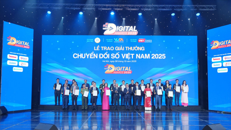 49 cơ quan, doanh nghiệp, đơn vị sự nghiệp xuất sắc và 3 cá nhân tiêu biểu đã được vinh danh tại Lễ trao giải VDA 2025.