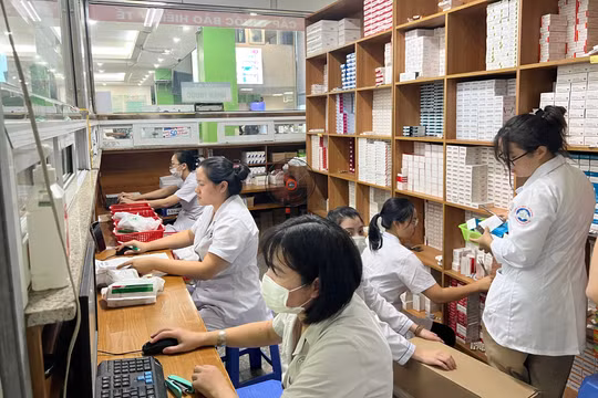 AI làm thay đổi vai trò dược sĩ, người bệnh được bảo vệ khỏi sai sót nguy hiểm