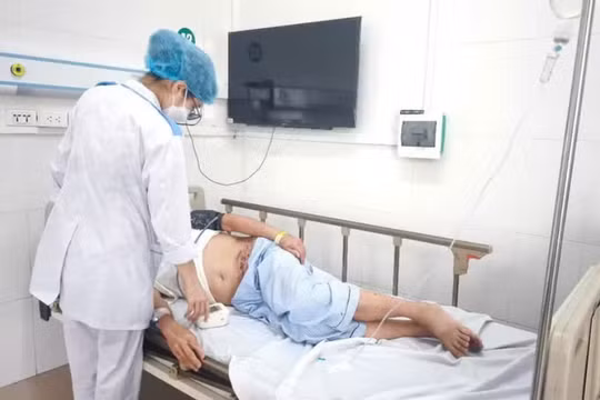 Lo zona “đánh gục”, 78% người có bệnh mạn tính vẫn không hỏi bác sĩ