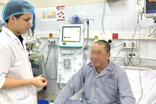 2 người nhập viện nghi ngộ độc cá nóc