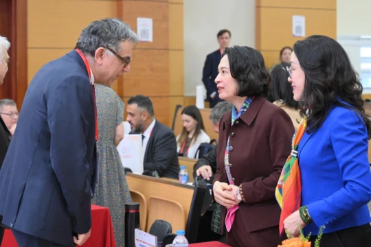 Nhà khoa học đoạt Nobel cùng 150 chuyên gia bàn chiến lược chống dịch truyền nhiễm tại Việt Nam