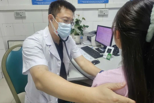 Sau kỳ nghỉ Tết, bệnh nhân mạn tính không còn lo lắng tái khám đúng từng ngày nhờ quy định mới