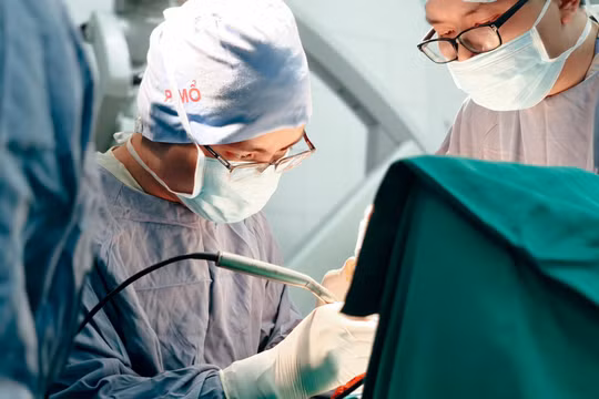 Bác sĩ cảnh báo hậu quả nặng nề từ những trò đùa nguy hiểm trong trường học