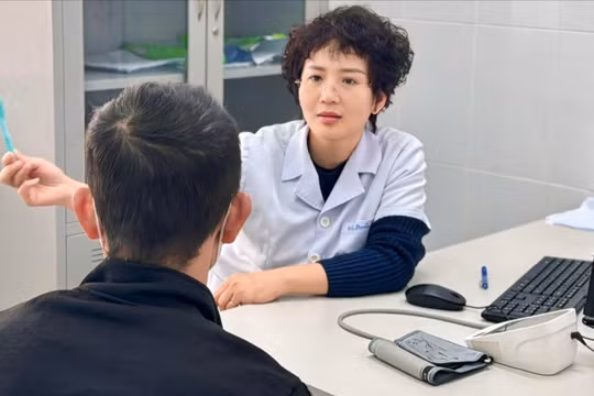 Co giật thoáng qua cảnh báo tụ máu não mạn tính nguy hiểm