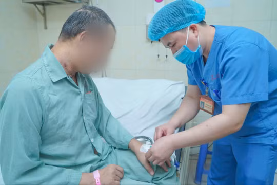 Ngừng tim 50 phút, người đàn ông 47 tuổi trở về từ “cửa tử”