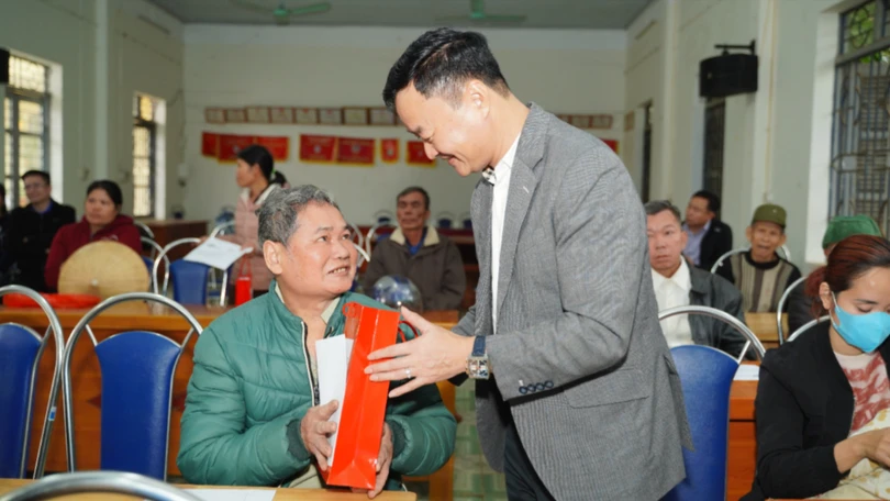 VietTimes gieo điều thiện, trao yêu thương