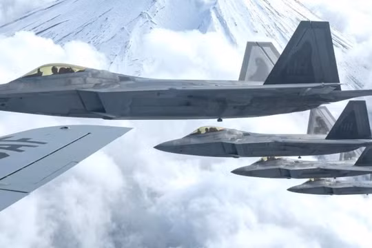 Máy bay chiến đấu F-22 của Lực lượng Vệ binh Quốc gia Không quân Hawaii. Ảnh: MW.