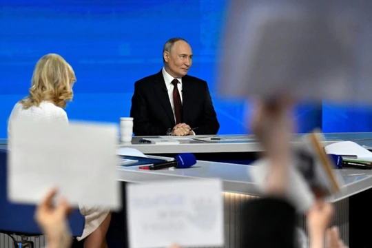 Tổng thống Nga Vladimir Putin tổ chức cuộc họp báo cuối năm thường niên tại Moscow, Nga, hôm 19/12. Ảnh: Reuters.