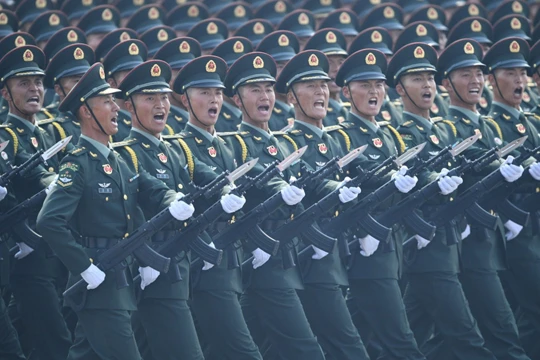 Một đội hình của Quân Giải phóng Nhân dân Trung Quốc (PLA) tham gia cuộc duyệt binh kỷ niệm 70 năm ngày thành lập nước Cộng hòa Nhân dân Trung Hoa tại Bắc Kinh ngày 1/10/2019. Ảnh: Xinhua.