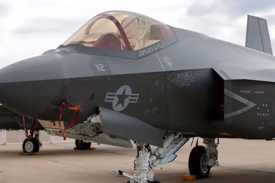 Một chiếc máy bay chiến đấu F-35C Lightning II của Mỹ tại một triển lãm hàng không ở San Diego, California, vào ngày 26/9/2025. Ảnh: Getty.