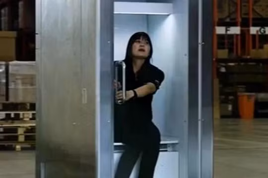 “Do Hiemon Box” của Trusco là một buồng làm mát dành cho một người, được thiết kế để bảo vệ công nhân khỏi cái nóng gay gắt của mùa hè. Ảnh: Instagram.