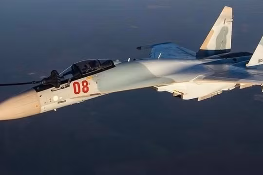 Máy bay chiến đấu Su-35 của Lực lượng Không quân Vũ trụ Nga. Ảnh: MW.