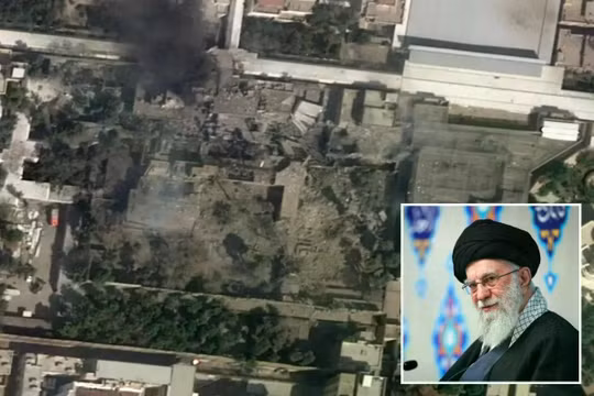 Lãnh tụ tối cao Iran Ayatollah Ali Khamenei và khu phức hợp bị tàn phá sau đòn không kích của Mỹ nhằm vào Tehran. Ảnh: NYPost.