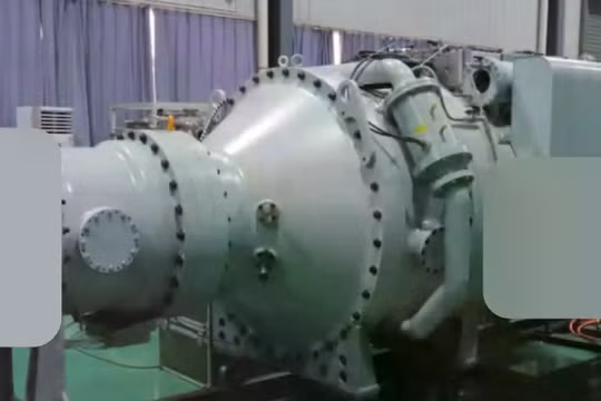 Bộ điều khiển nguồn xung kiểu Tesla công suất 20 gigawatt. Ảnh: NINT.