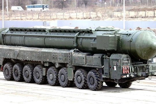 Tên lửa đạn đạo liên lục địa RS-24 Yars của Nga mang đầu đạn hạt nhân. Ảnh: MW.