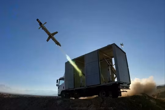 Tên lửa 358, còn được gọi là SA-67, nặng khoảng 50 kg và sử dụng đầu dò hồng ngoại để dẫn đường mục tiêu. Ảnh: SCMP.