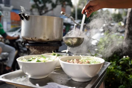 Phở Việt Nam lọt top 20 món súp ngon nhất thế giới do CNN TRavel bình chọn. Ảnh: CNN.