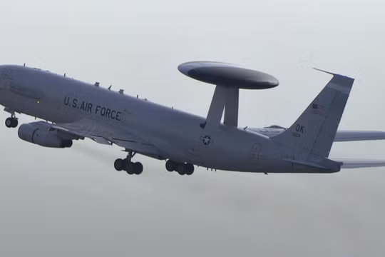 Máy bay AWACS E-3 Sentry của Không quân Mỹ. Ảnh: MW.