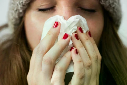 Bên cạnh khả năng bảo vệ chống lại cảm lạnh, vaccine này còn có tiềm năng chống lại các loại vi khuẩn gây đại dịch mới. Ảnh minh họa: DPA.