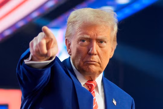 Tổng thống Mỹ Donald Trump cho rằng Mỹ cần tham gia lựa chọn lãnh đạo tiếp theo của Iran. Ảnh: Reuters.