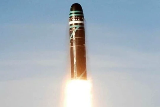 Vụ phóng tên lửa đạn đạo M51 của Pháp. Ảnh: MW.