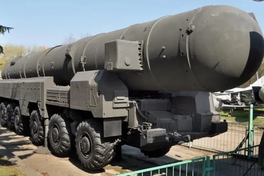 Tên lửa đạn đạo tầm trung RSD-10 của Liên Xô. Ảnh: MW.