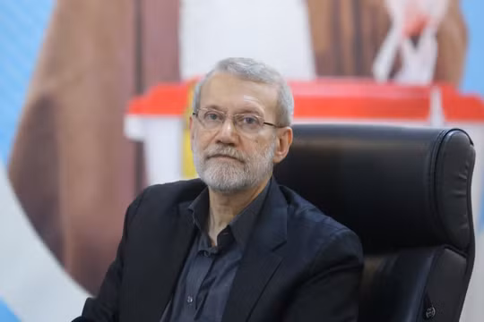 Ông Ali Larijani, cựu Chủ tịch Quốc hội Iran, đăng ký tranh cử Tổng thống tại Bộ Nội vụ ở Tehran, Iran ngày 31/5/2024. Ảnh: Reuters.