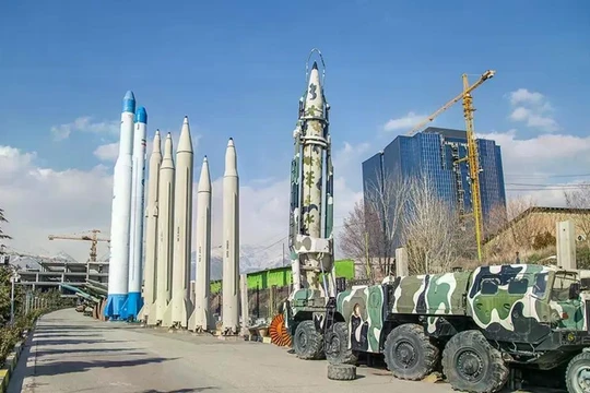 Một bảo tàng quốc phòng ở Tehran, Iran. Ảnh: IE.