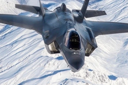 Máy bay chiến đấu thế hệ thứ 5 F-35A do Mỹ chế tạo. Ảnh: MW.