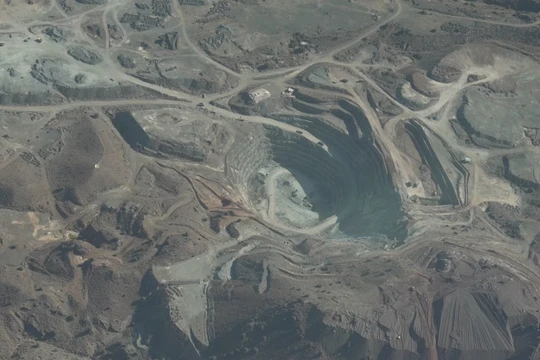 Năm ngoái, mỏ đồng này ở Pakistan đã khai thác được hàng trăm triệu USD, tương đương 22.000 tấn. Pakistan cho biết họ còn nhiều trữ lượng khác chưa được khai thác, và Tổng thống Mỹ Donald Trump đang quan tâm đến vấn đề này. Ảnh: CNN.