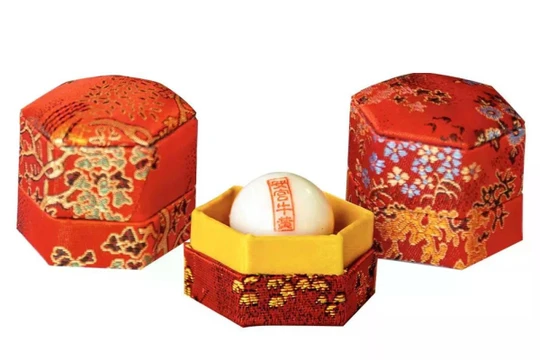 An cung ngưu hoàng hoàn là một trong những bài thuốc Đông y quý giá nhất và có giá rất cao. Nhưng liệu những viên thuốc này có thực sự giúp ngăn ngừa và điều trị đột quỵ, và liệu chúng có gây hại không? Ảnh: SCMP.