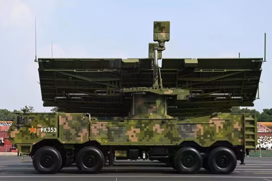 Hệ thống vi sóng công suất cao đã được trình diễn trong cuộc duyệt binh Ngày Chiến thắng 3/9 tại Bắc Kinh. Ảnh: Xinhua.