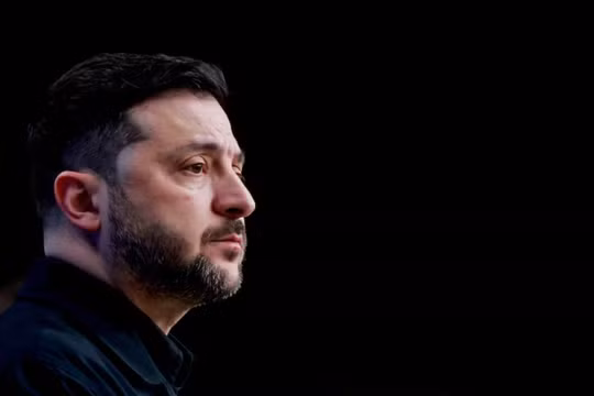 Tổng thống Ukraine Volodymyr Zelensky tham dự cuộc họp báo vào ngày diễn ra hội nghị thượng đỉnh các nhà lãnh đạo Liên minh châu Âu tại Brussels, Bỉ, ngày 18/12. Ảnh: Reuters.