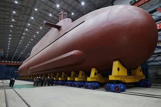 Tàu ngầm chạy bằng năng lượng hạt nhân đầu tiên của Triều Tiên. Ảnh: MW.