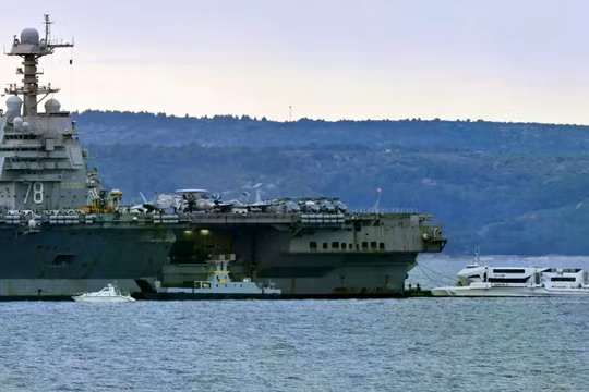 Hải quân Iran hôm 12/4 cảnh báo rằng các tàu quân sự tiến gần đến eo biển Hormuz sẽ phải đối mặt với "phản ứng mạnh mẽ và quyết liệt". Ảnh: AFP.