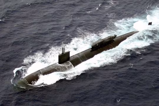 Tàu ngầm USS Greeneville thuộc lớp Los Angeles của quân đội Mỹ. Ảnh: IE.