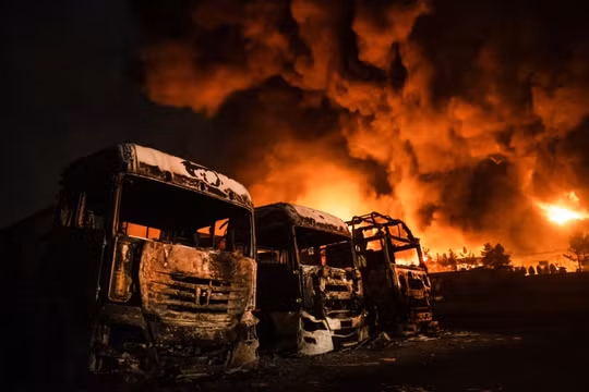 Một vụ hỏa hoạn đã xảy ra tại kho chứa dầu Shahran ở Tehran vào Chủ nhật tuần trước. Ảnh: Getty.