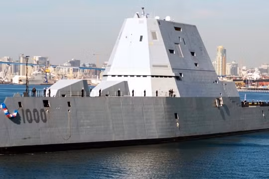 Tàu khu trục USS Zumwalt của Hải quân Mỹ. Ảnh: MW.