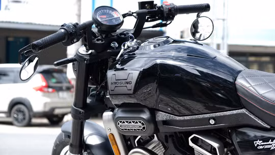 Chưa phổ biến tại Việt Nam, mô tô Hàn Quốc Hyosung GV350X có gì để thu hút khách hàng?