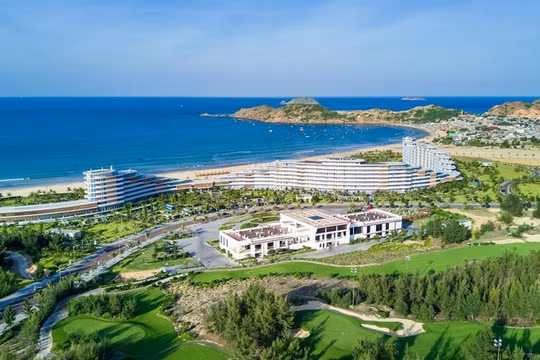 FLC trở lại trong im lặng