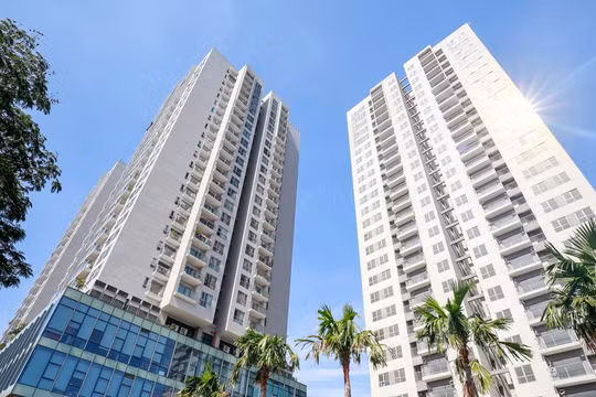 Cổ phiếu Long Giang Land (LGL) bất ngờ tím trần ngược dòng thị trường