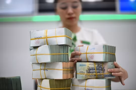 Thực hư về việc lãi suất ngân hàng tăng lên gần 15%?