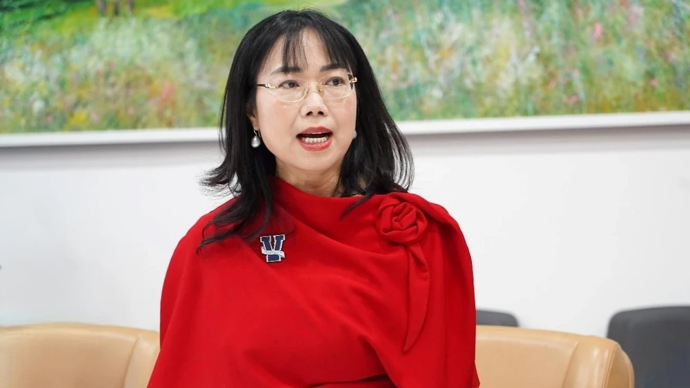 TS Lê Mai Lan, Chủ tịch Hội đồng trường Trường Đại học VinUni cho biết điều kiện để học viên tham gia chương trình đào tạo nhân lực AI không nằm ở bằng cấp danh nghĩa, mà ở khả năng theo kịp cường độ đào tạo cao trong thời gian ngắn.