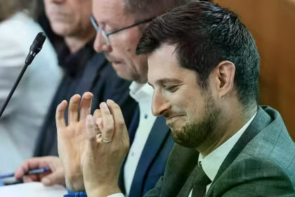 Ông Adrian Dolimont, Thủ hiến vùng Wallonia của Bỉ tuyên bố sẽ không cấp phép cho các thiết bị có thể tăng cường khả năng quân sự của Israel. Ảnh: Alamy.