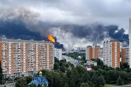 Nga sử dụng hàng trăm UAV tấn công khu vực Moscow gây nhiều đám cháy hôm 18/6. Ảnh: QQnews.